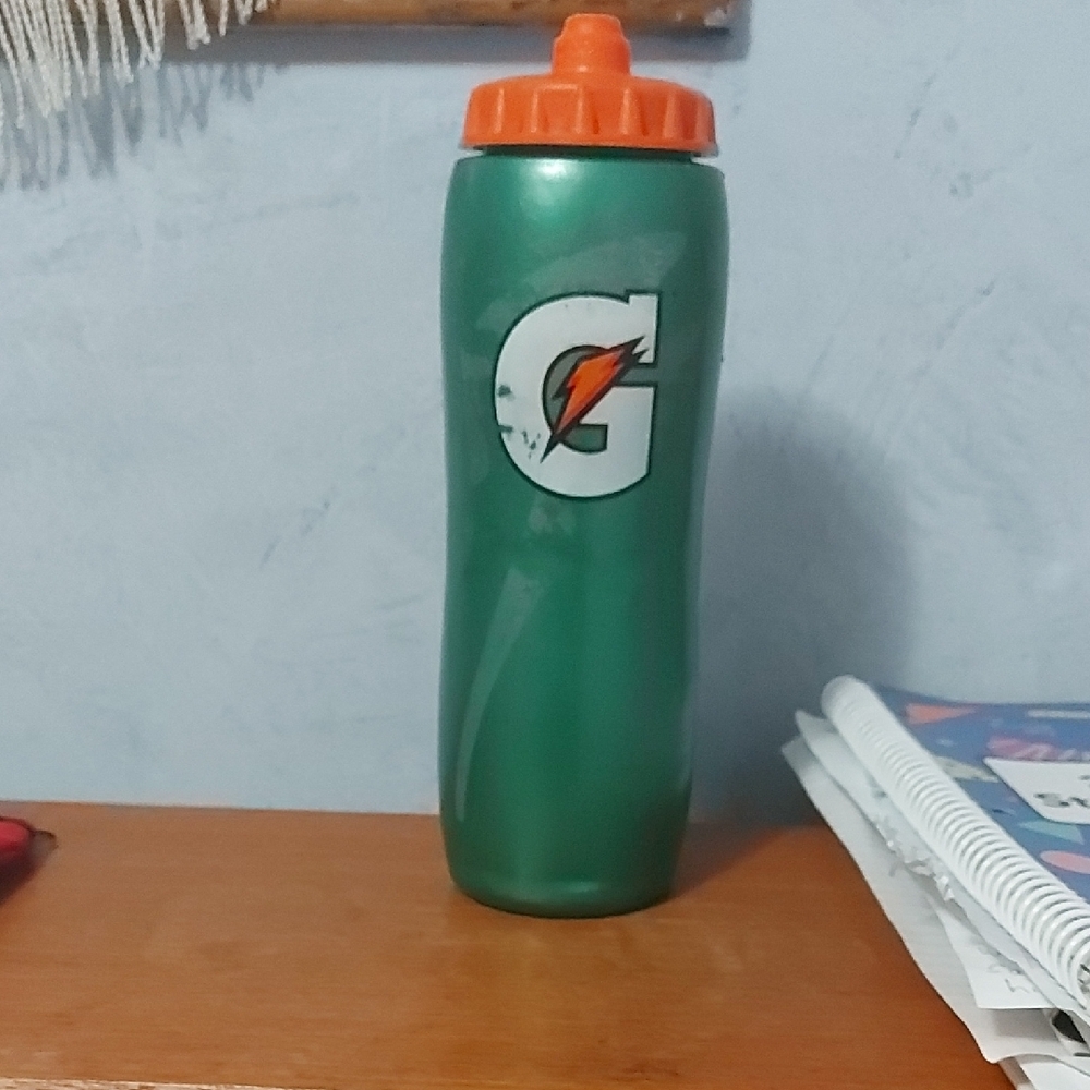 Gatorade Green and Orange Water Bottle